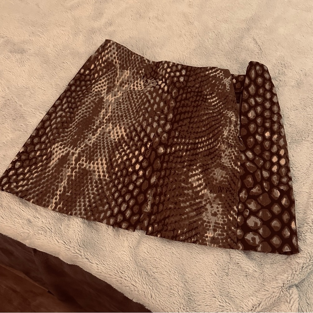 Express Stretch Size 1/2 Mini Skirt w/Slit Multicolor